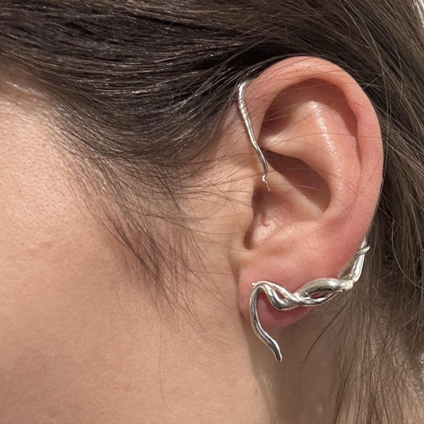 Magdalena Šťastníková - Earpiece TENDER TENDRILS