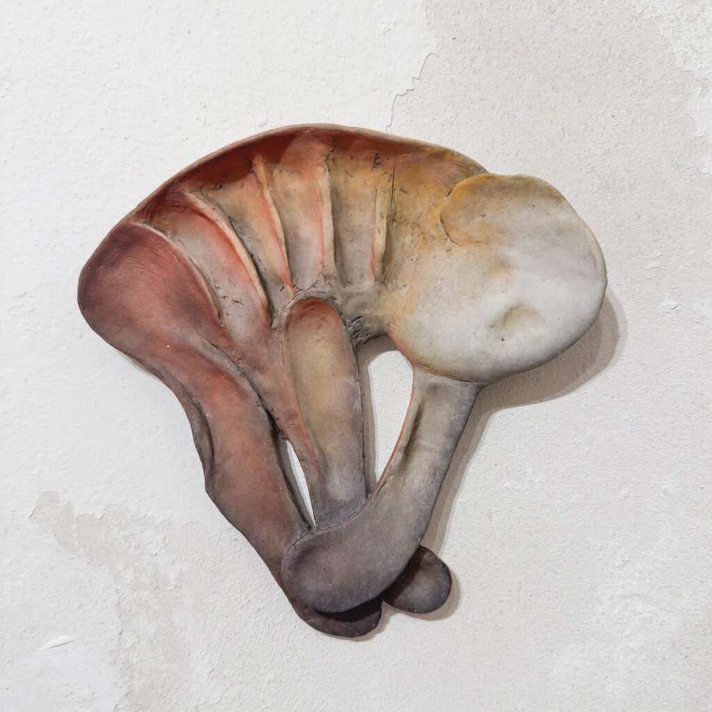 Jindra Viková -Hledání úkrytu, figura 2002 1.