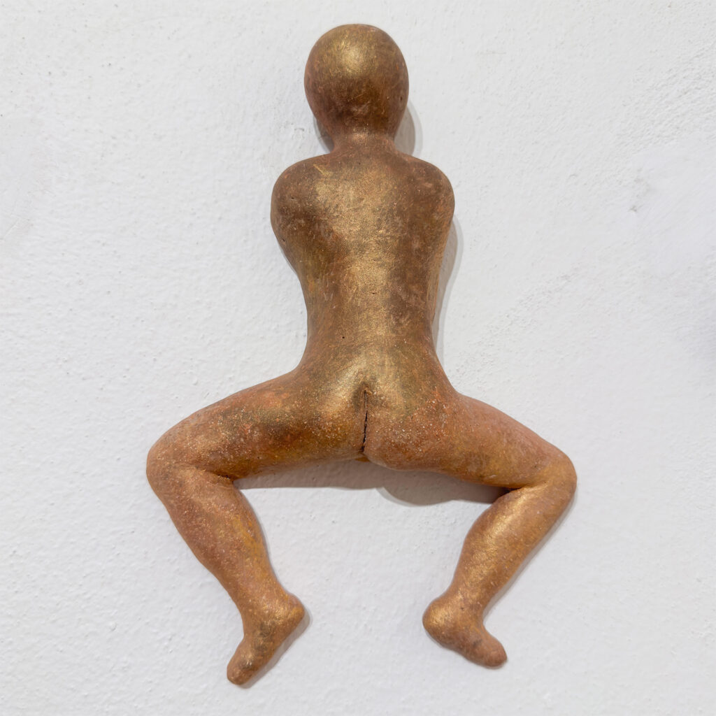 Jindra Viková -Hledání úkrytu, figura 2002 4.