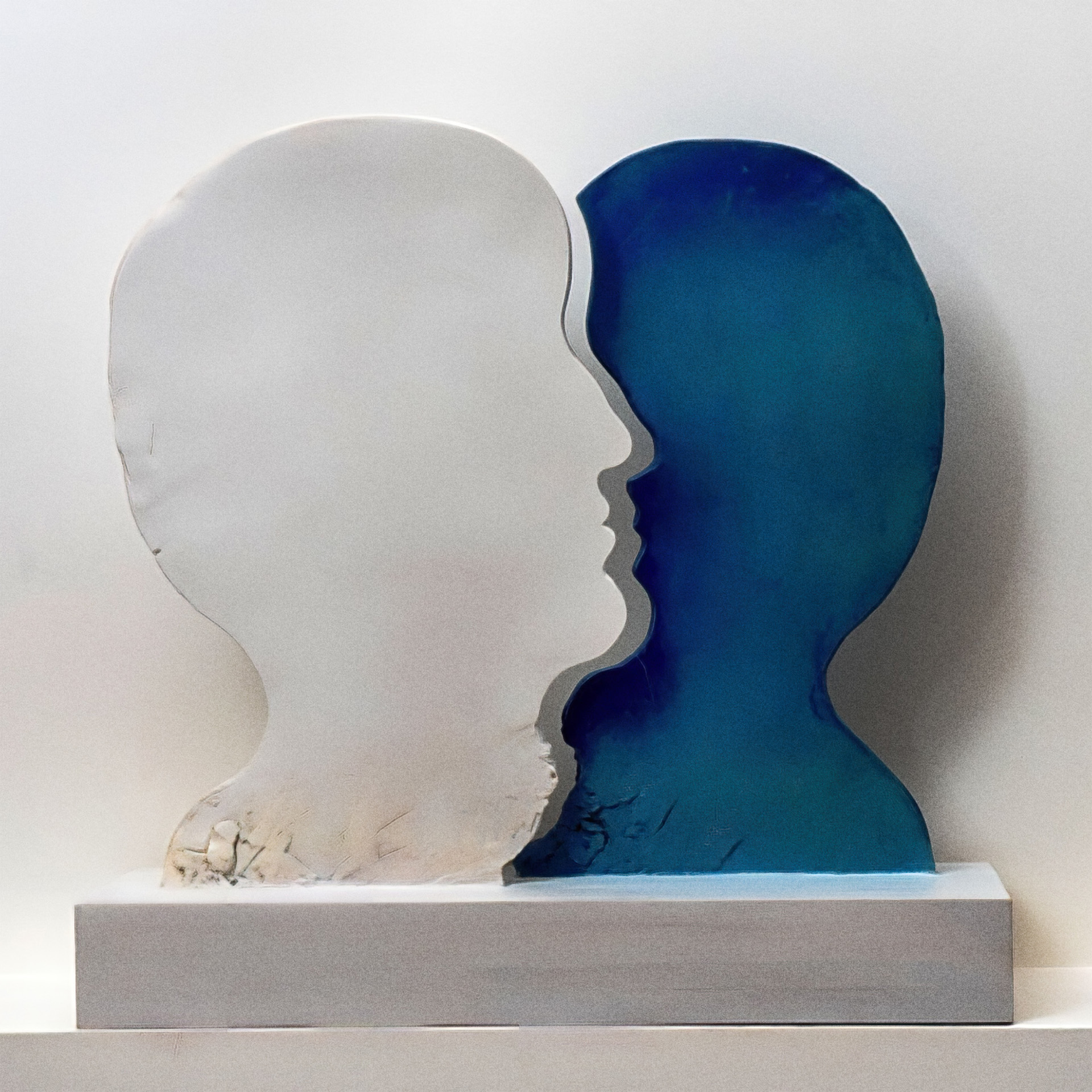 Jindra Viková - Modrá a bílá, 2007, keramika, dřevo