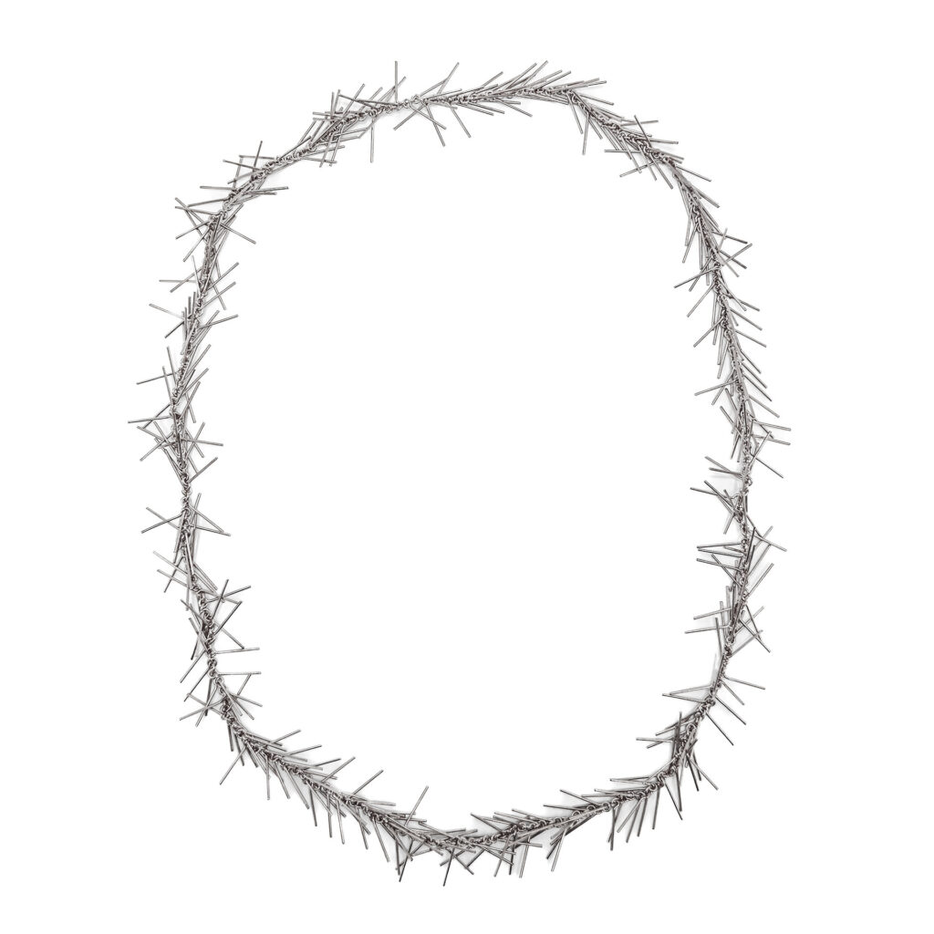 Gorcová Michaela - Náhrdelník Rosa dlouhý postříbřený