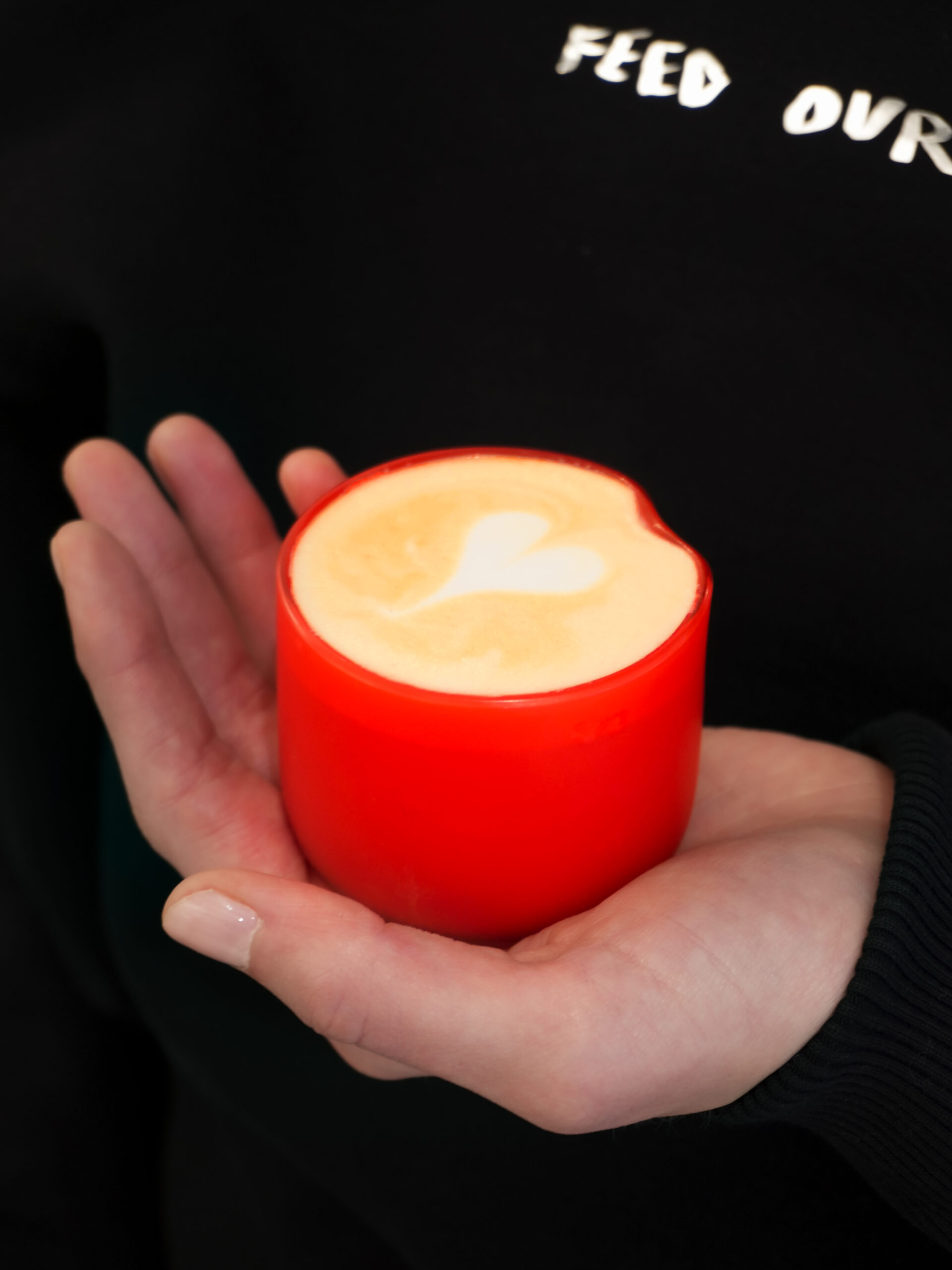 Byoungchan Yun - Kalíšek - The Finger on Espresso Glass