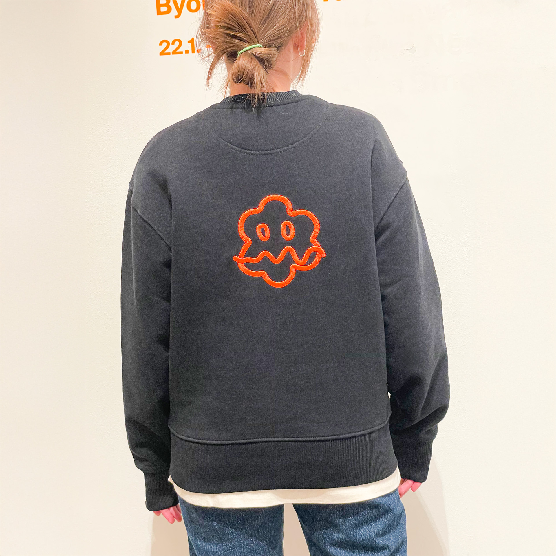 Lucie Jindrák Skřivánková - mikina černá s výšivkami