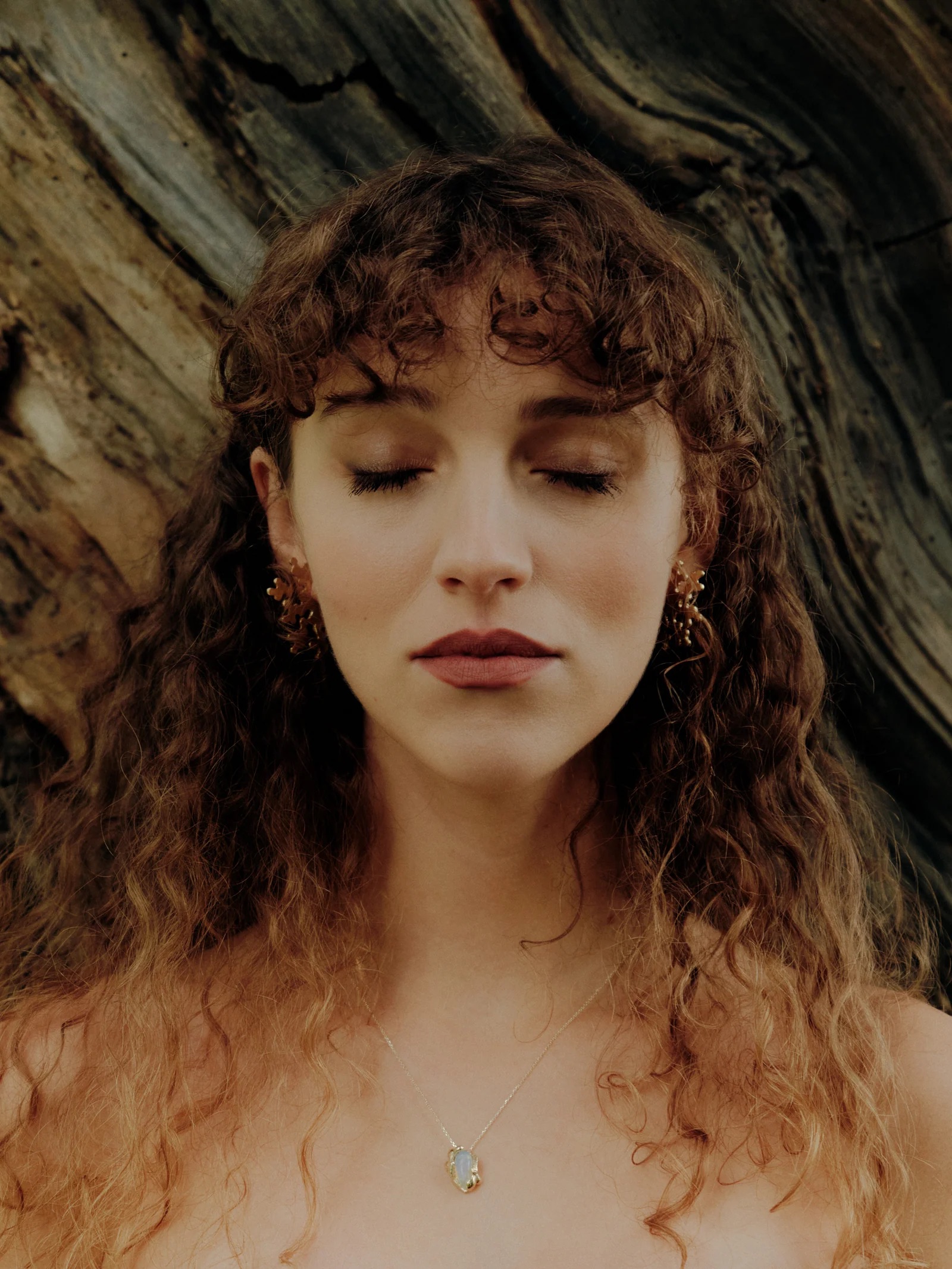 Anežka Juhová - Náušnice KOMOREBI kořeny