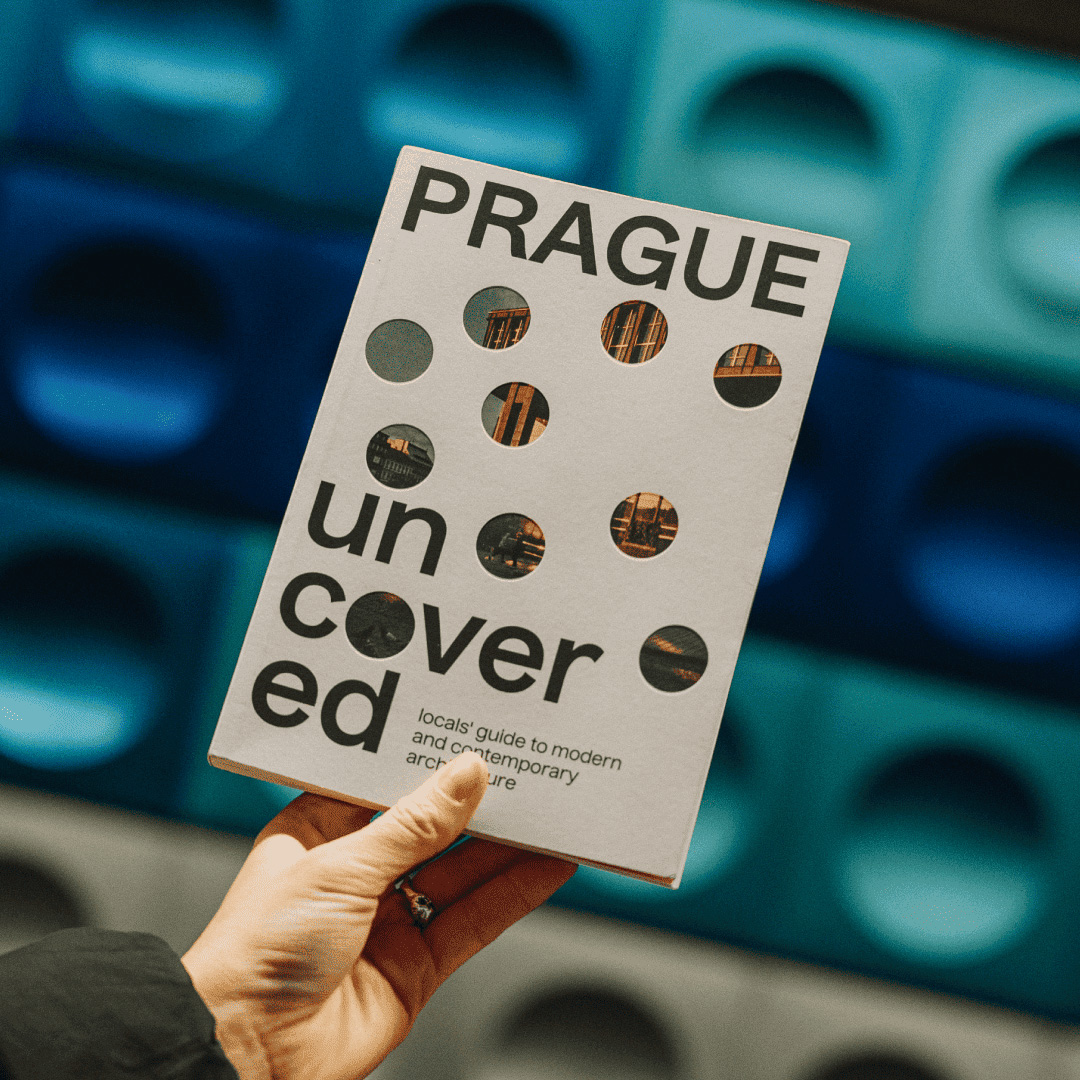 Mapamátky - Prague Uncovered - architektonický průvodce - EN