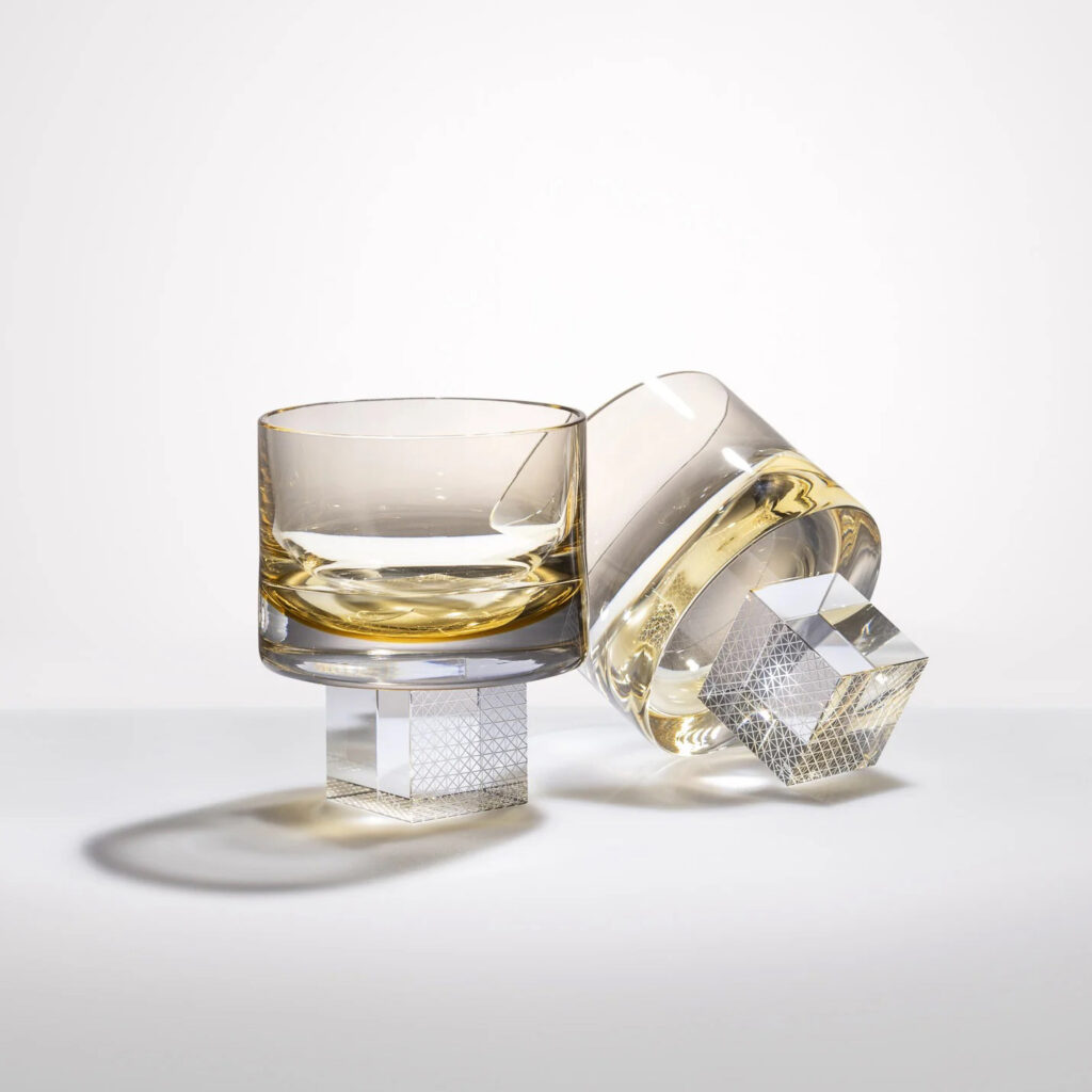 Lukáš Houdek - Sklenice na whiskey CUBE Light Amber